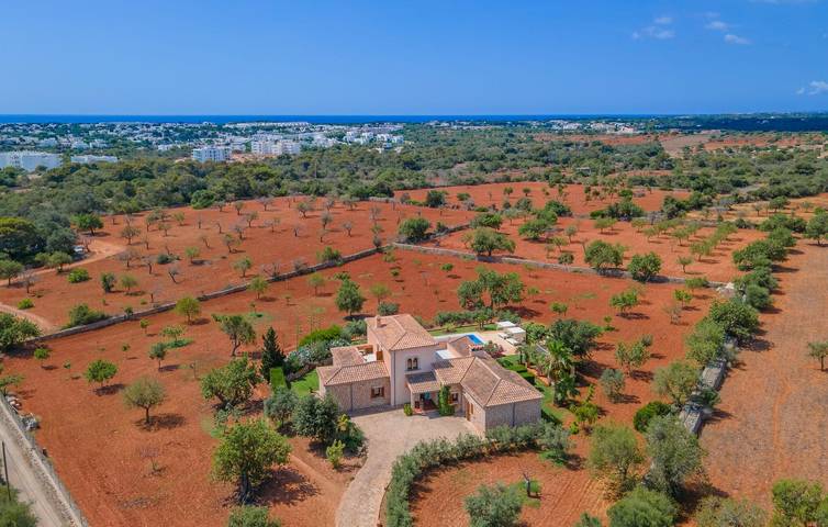 Moderno apartamento con piscina, terraza y aire acondicionado cerca de Cala Mitjana in Cala d'Or, Santanyí