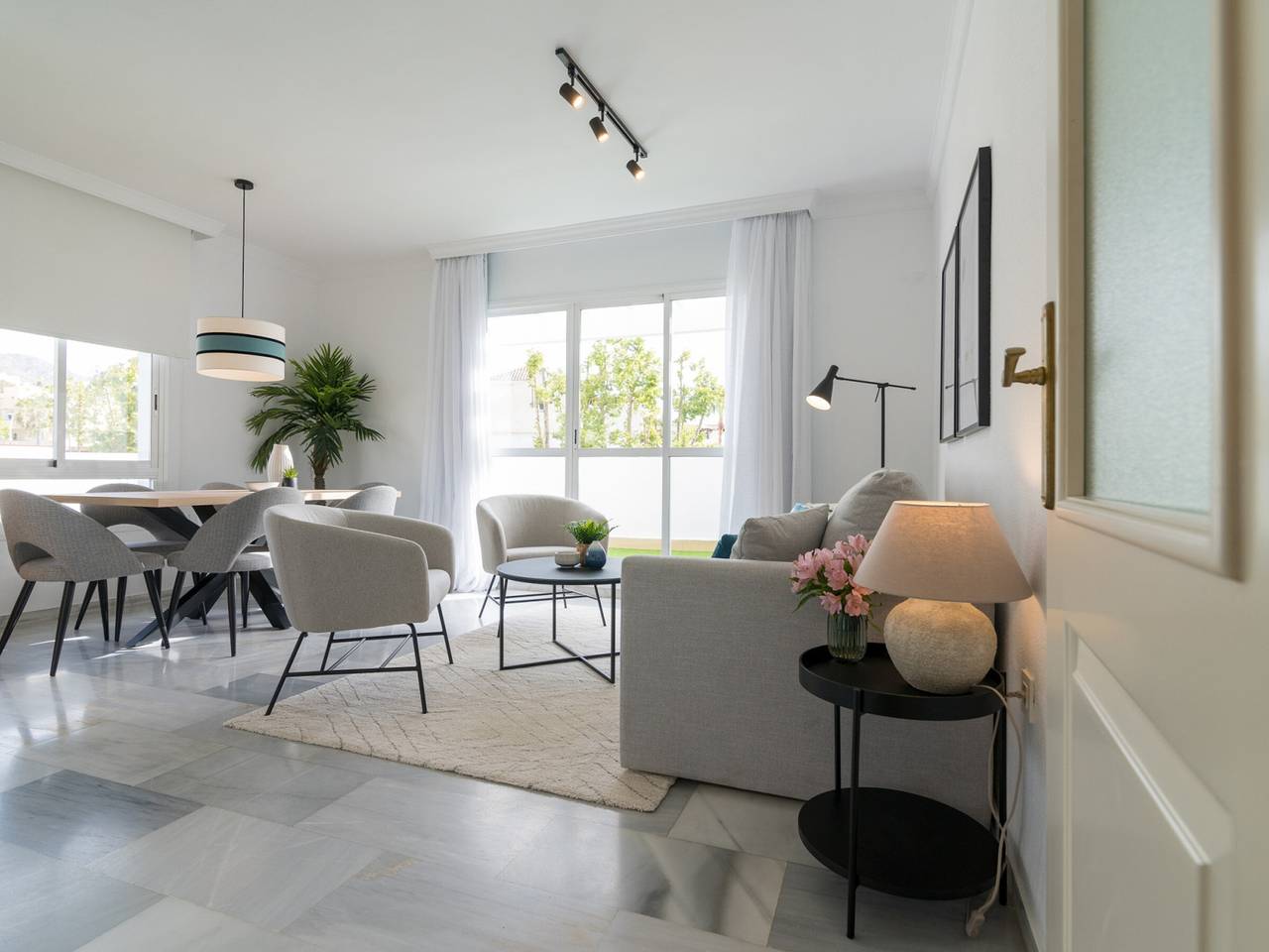 Appartement entier, Penthouse contemporain à Torremolinos avec terrasse et piscine, à deux pas de la plage in La Carihuela, Torremolinos