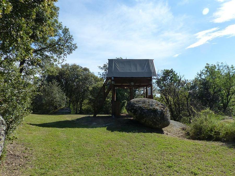 Flower Camping Le Martinet Rouge  - Safarizelt 2 personen - Zelt Bivouac Small auf Stelzen Standard 1 Zimmer - mitten in der Natur (ohne Sanitäranlagen) 1/2 pers. in Brousses-et-Villaret, Carcassonne und Umgebung