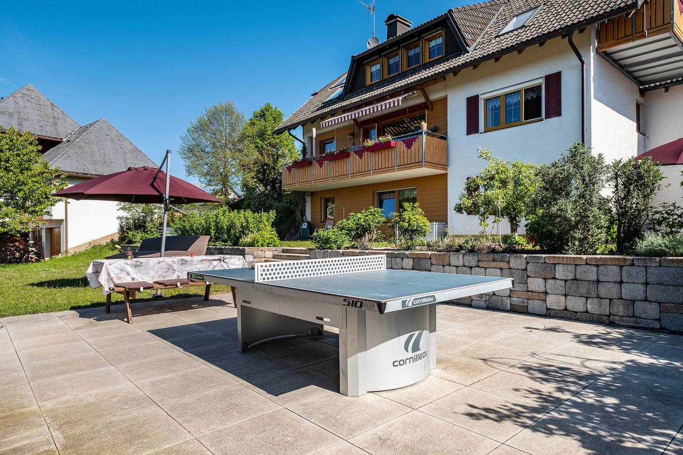 Ganze Wohnung, Ferienwohnung 'Feldberg' mit Bergblick, Gemeinschaftsterrasse und Wi-Fi in Kappel (Lenzkirch), Lenzkirch