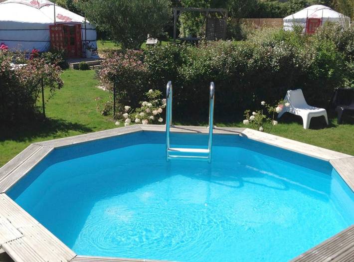 Gîte pour 2 personnes, avec Terrasse ainsi que Jardin et Piscine à Souvigné - 2