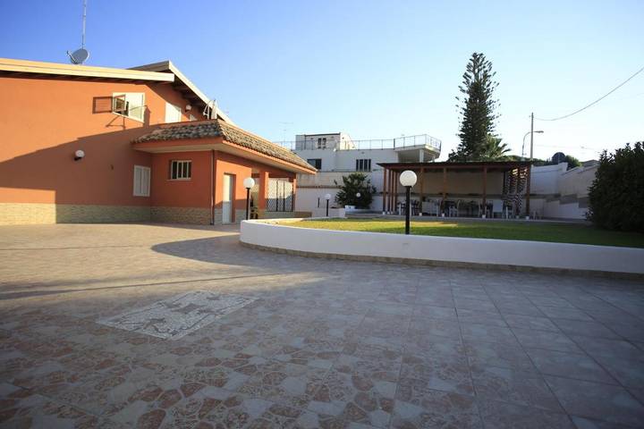 B&b per 2 persone, con Terrazza e Giardino a Fontane Bianche