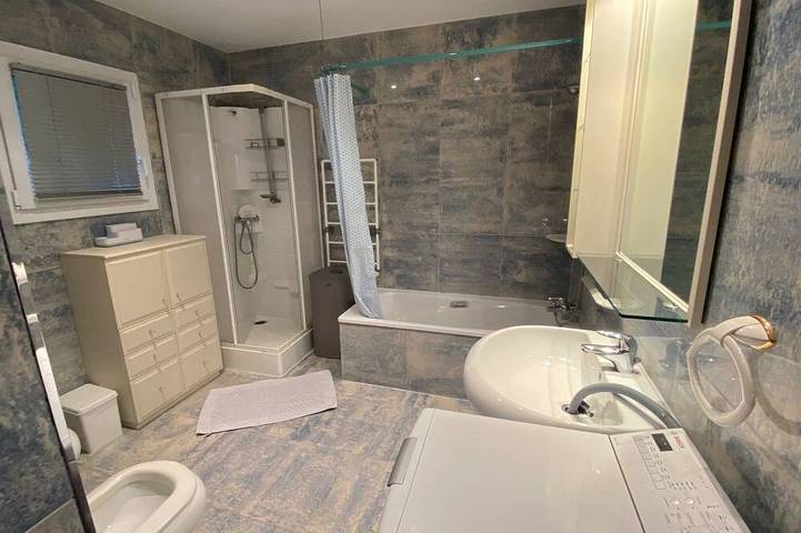 Apartamento entero, One-bedroom apartment in Palau Saverdera in Palau Sabardera, Alt Empordà