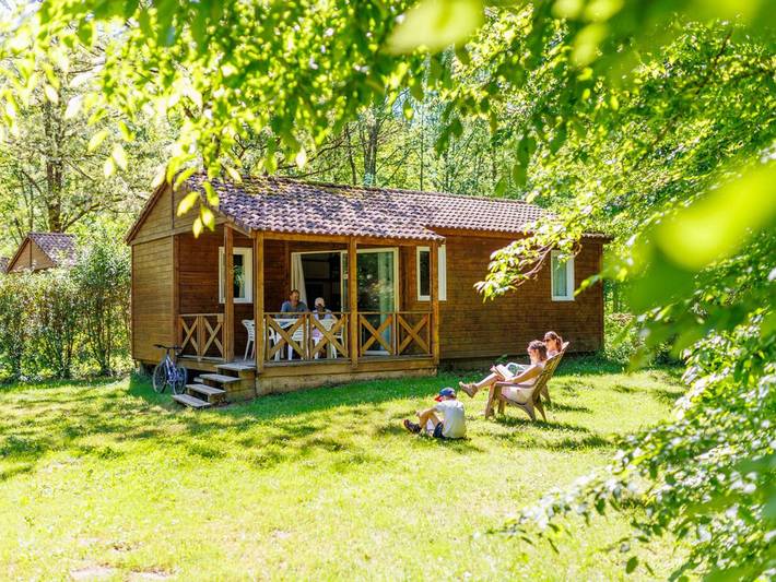 Chalet pour 7 personnes, avec piscine et terrasse