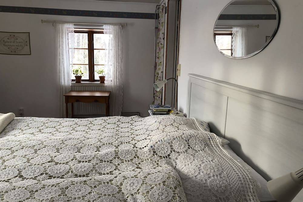 Urlaub auf einem Landhof mit eigenem Boot in Tived distrikt, Laxa