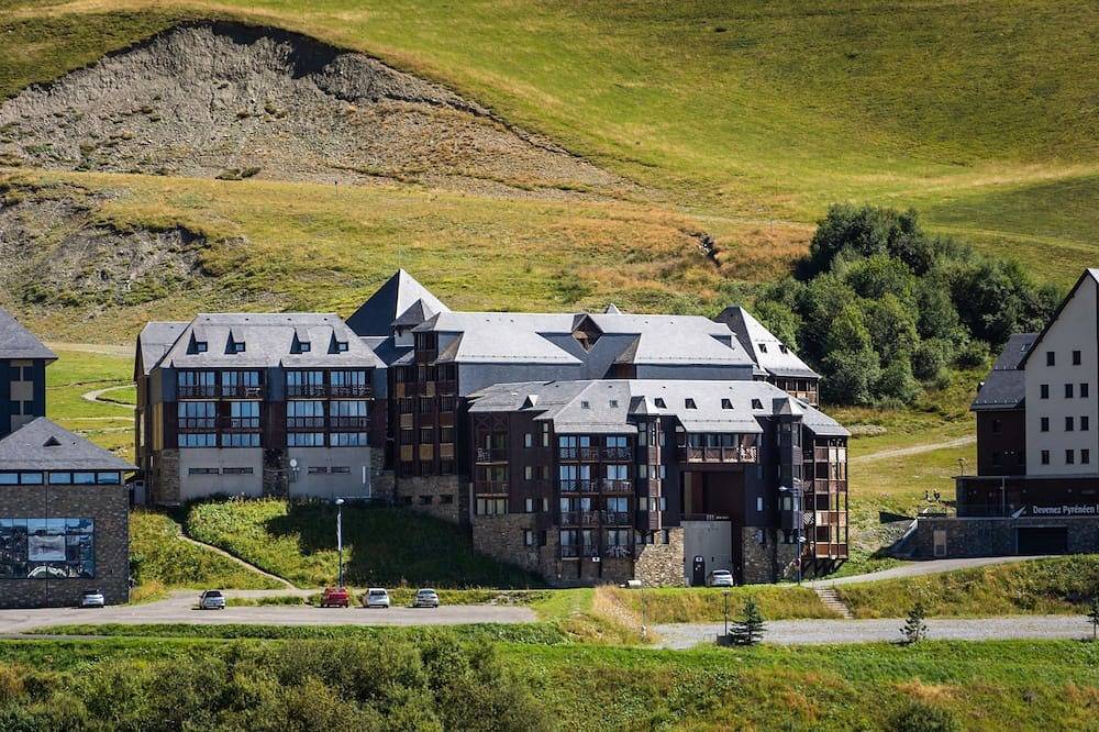 Entire apartment, Studio sympa et équipé au pied des pistes in Germ, French Pyrenees