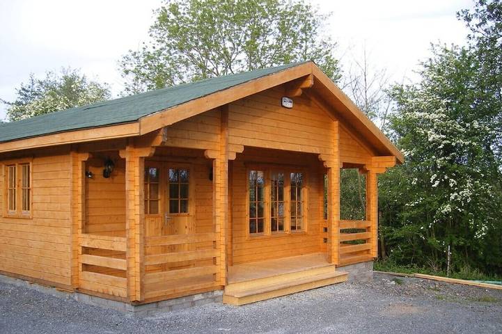 Log cabin for 6 people, with garden in Ireland