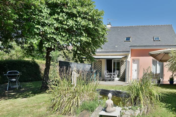 Location de vacances pour 8 personnes, avec jardin à Vains - 4