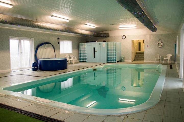 Alojamiento y desayuno para 5 personas, con piscina además de jardín y vistas - 1