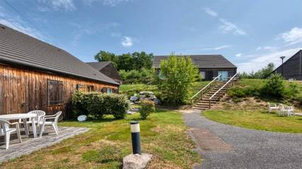 Cottage pour 6 personnes, avec piscine et jardin à Rosiers-d'Égletons