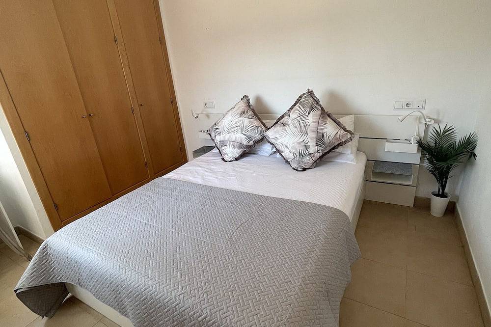 Modern villa with private pool on 5 star Golf Resort in Mar Menor Polaris World, Mar Menor