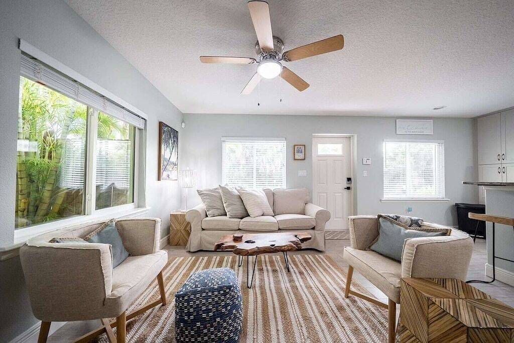 Entire Home Steps to Beach & River Pet-Friendly in South Cocoa Beach, Cocoa Beach