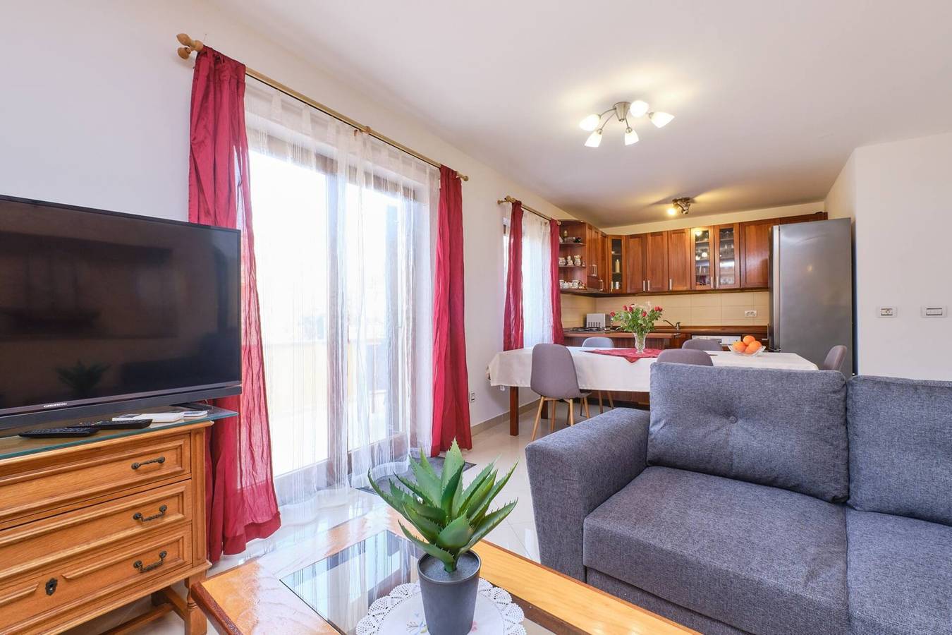Ganze Wohnung, Apartment Dino 1, im Erdgeschoss gelegen, ideal für vier Personen. in Mali Lošinj, Lošinj