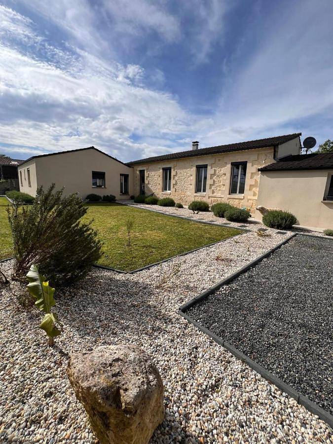 Gîte pour 2 personnes, avec Terrasse et Jardin à Cissac-Médoc