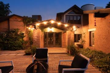 Vacation House for 11 Guests in Phoenix, Arizona, Picture 1