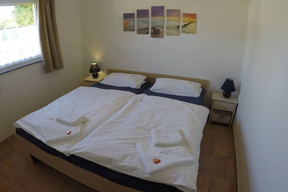 Ganze Wohnung, Aalhaus  Gartenhaus Alleinlage nur 900m zum Strand in Tarnewitz, Boltenhagen