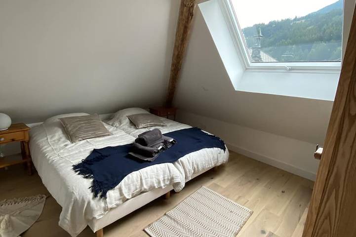 Ganze Wohnung, Superb Duplex 8/10 pers 5ch 3sdb 1 balcony 150M2 cocooning in the heart of Queyras in Abriès, Queyras