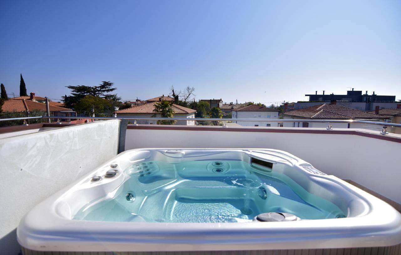Ganze Ferienwohnung, Ferienwohnung "Villa Alpa" mit Whirlpool in Umag, Umag und Umgebung