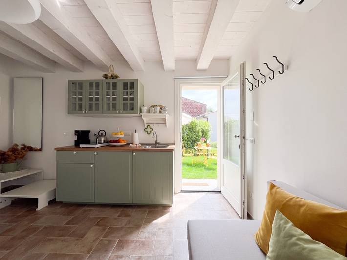 Holiday Home 'La Casina Di Paola' with Wi-Fi and Air Conditioning in Lucca, Lucca Provisen