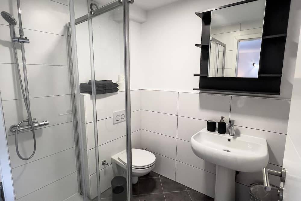 Geheel appartement, Mosel-Apartments-Koblenz, new building, upscale furnishings in Güls, Koblenz
