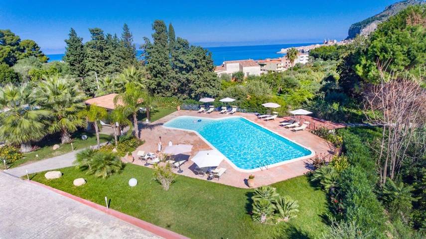 One-Bedroom Apartment with Balcony and Sea View in Cefalù, Cefalù (gemeinde)