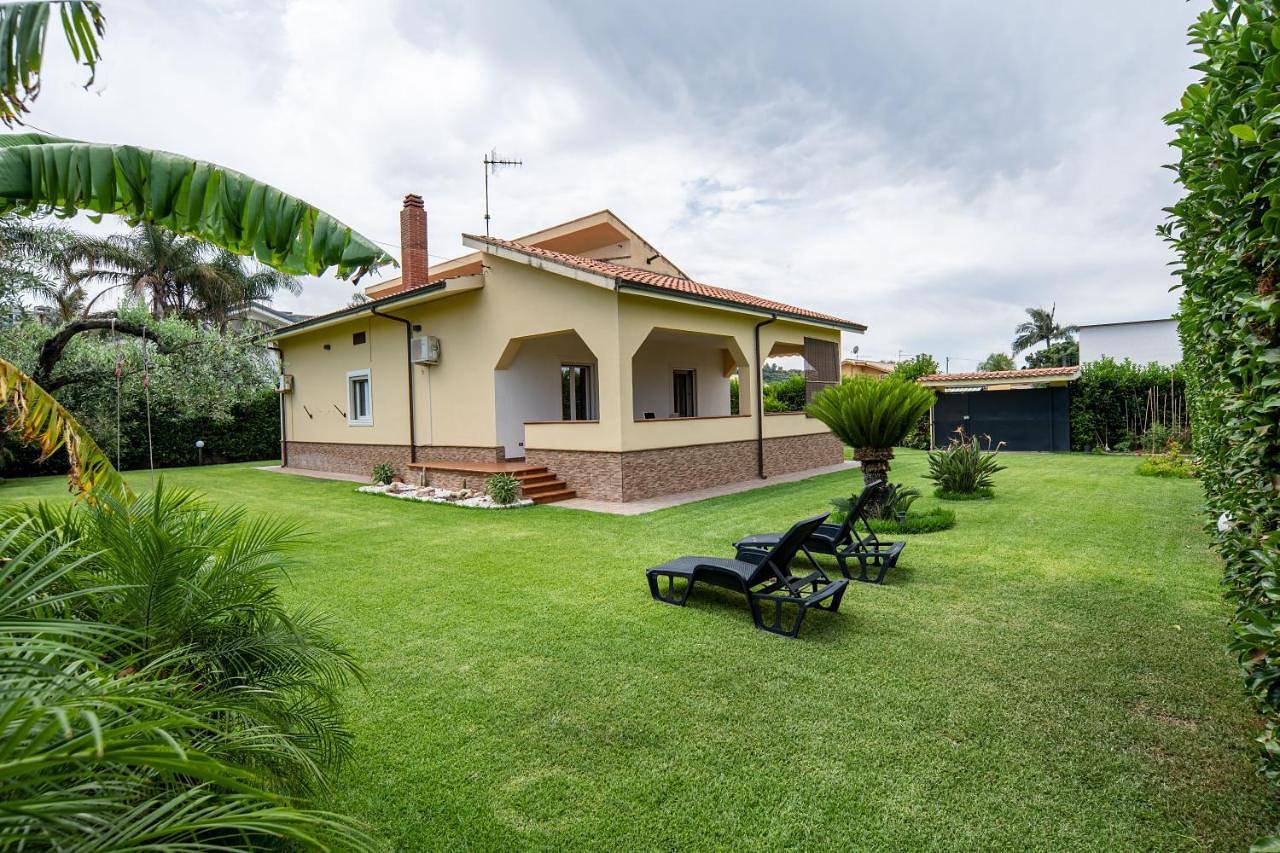 Villa Alma in Spiaggia (Campofelice di Roccella), Campofelice di Roccella