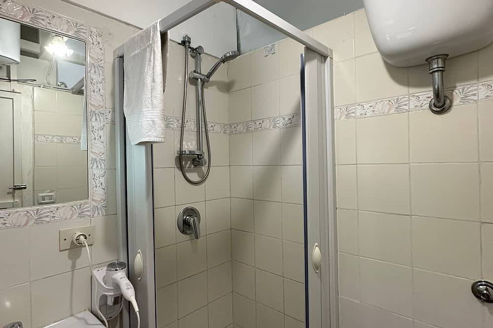 Cozy cottage among lemon trees just minutes from the sea and downtown in Capri, Neapel Provinz