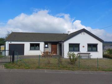 Gîte pour 5 personnes, avec jardin et vue à Nassogne