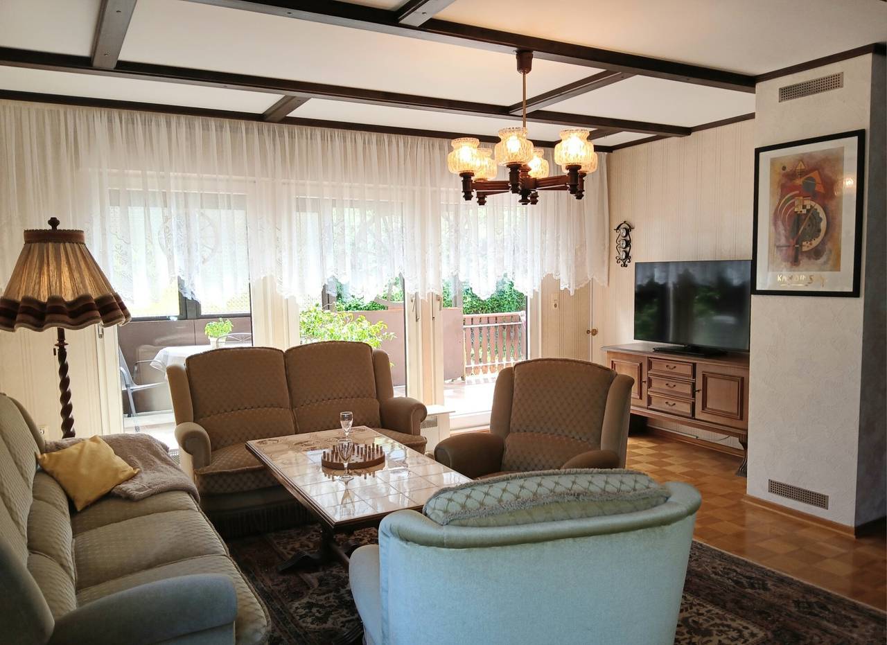 Ganze Wohnung, Apartment „Fewo Waldblick“ mit Naturgarten, privater Terrasse ,W-Lan ab Ende August verfügbar in Salzhemmendorf, Hannover und Umgebung