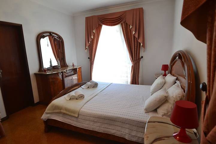 Location de vacances pour 7 personnes, avec jardin et terrasse dans Freixo - 3