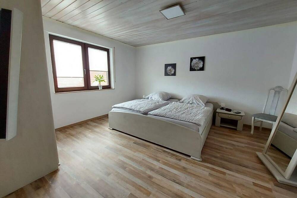 Ganze Wohnung, Ferienwohnung Lindenstraße Morbach - Appartement/Fewo, Dusche u. Bad, Wc, 3 in Niederkirchen, Pfälzer Bergland