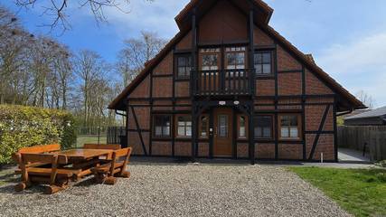 Ferienhaus für 6 Personen, mit Terrasse und Garten in Fehmarnsund
