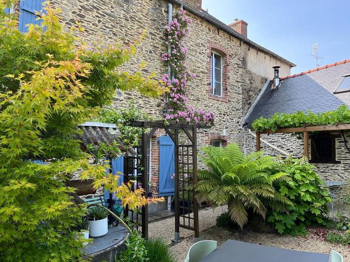 Chambre d’hôte pour 2 personnes, avec Terrasse ainsi que Jardin et Vue à Plumieux