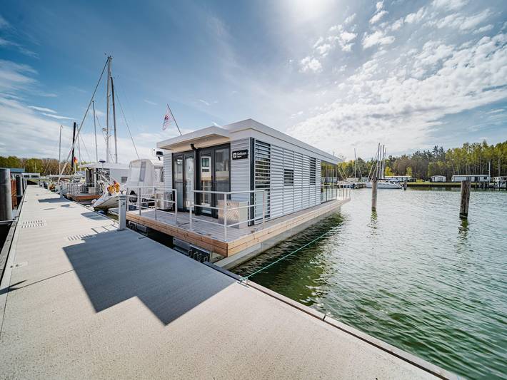 Hausboot für 4 Personen, mit Terrasse in Usedomer Norden