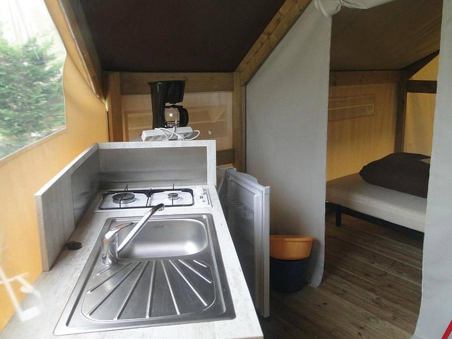 Camping Le Bois Soleil - Tienda de campaña 4 personas - Sahari Junior - sin instalaciones sanitarias in Olonne-sur-Mer, Les Sables-d'Olonne