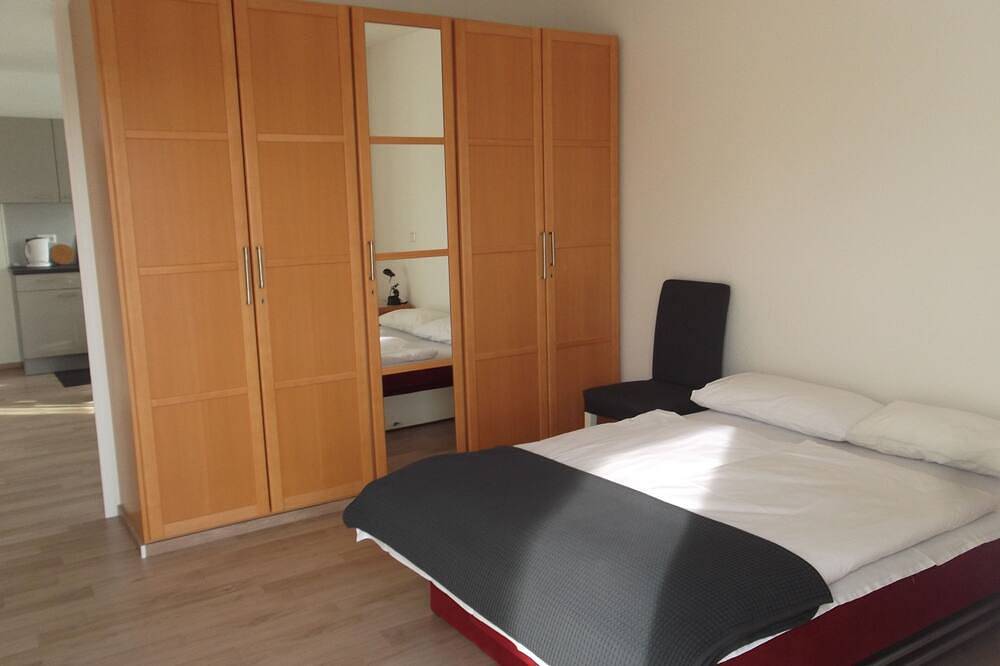 Entire apartment, Myhome10, Wiesbaden - Mainz in Mainz-Kostheim, Wiesbaden