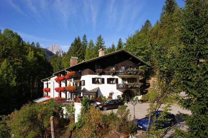 Maison d’hôte pour 2 personnes, avec sauna et piscine ainsi que vue et balcon