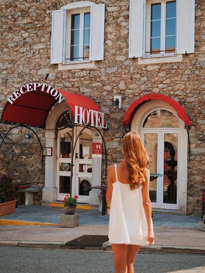 Hôtel pour 2 personnes, avec terrasse ainsi que jacuzzi et sauna
