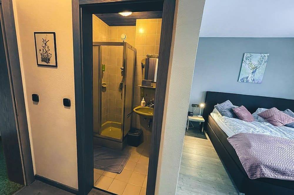 Doppelzimmer 5, Wc und Dusche Getrennt, Südbalkon - Hotel-gasthof Lammersdorf in Millstatt, Oberkärnten