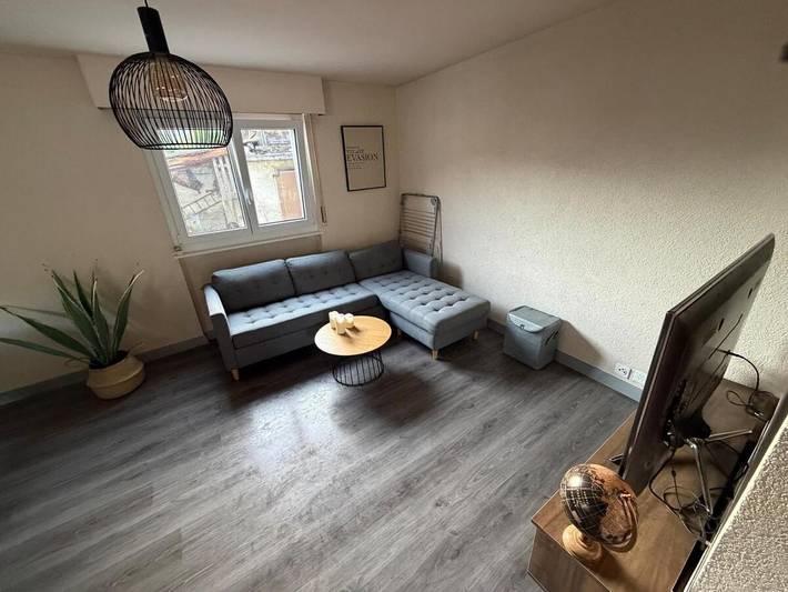Location de vacances pour 5 personnes, avec Balcon ainsi que Terrasse et Vue à Fully