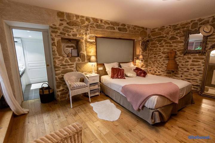Maison d’hôte pour 3 personnes, avec Terrasse et Jacuzzi ainsi que Jardin et Vue dans Notre-Dame-de-l'Osier
