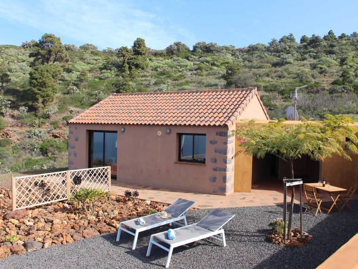 Ferienhaus für 3 Personen, mit Terrasse und Garten - 1