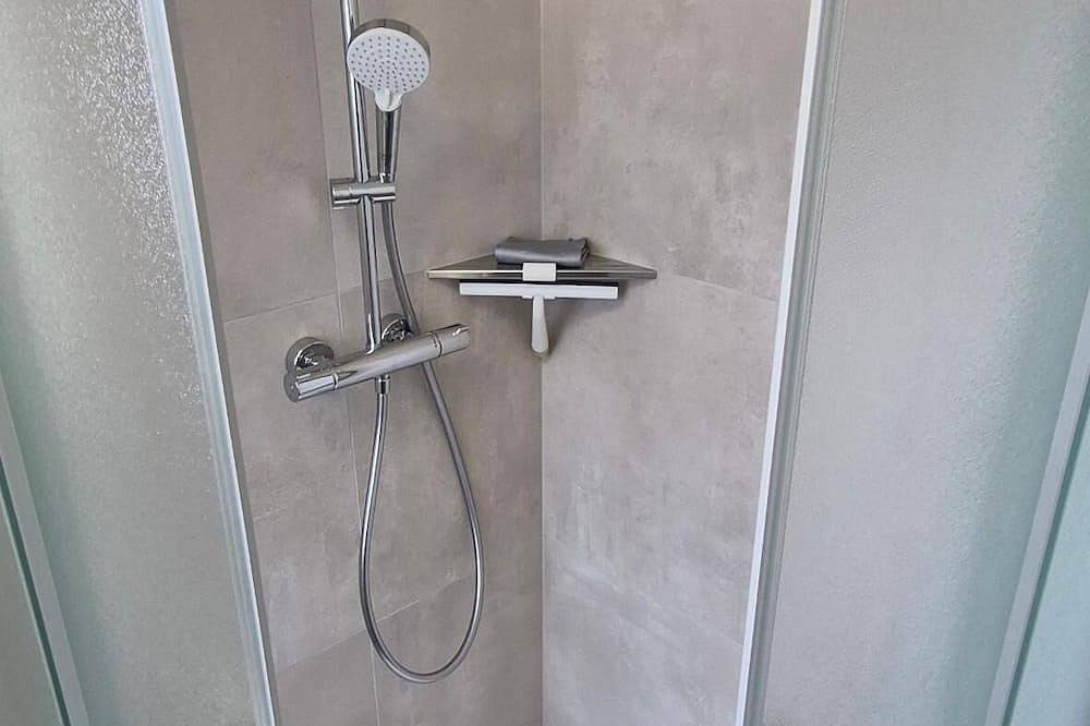 Ganze Wohnung, Gemütliche Ferienwohnung mit Balkon und Panoramafenster in Miltach, Ostbayern