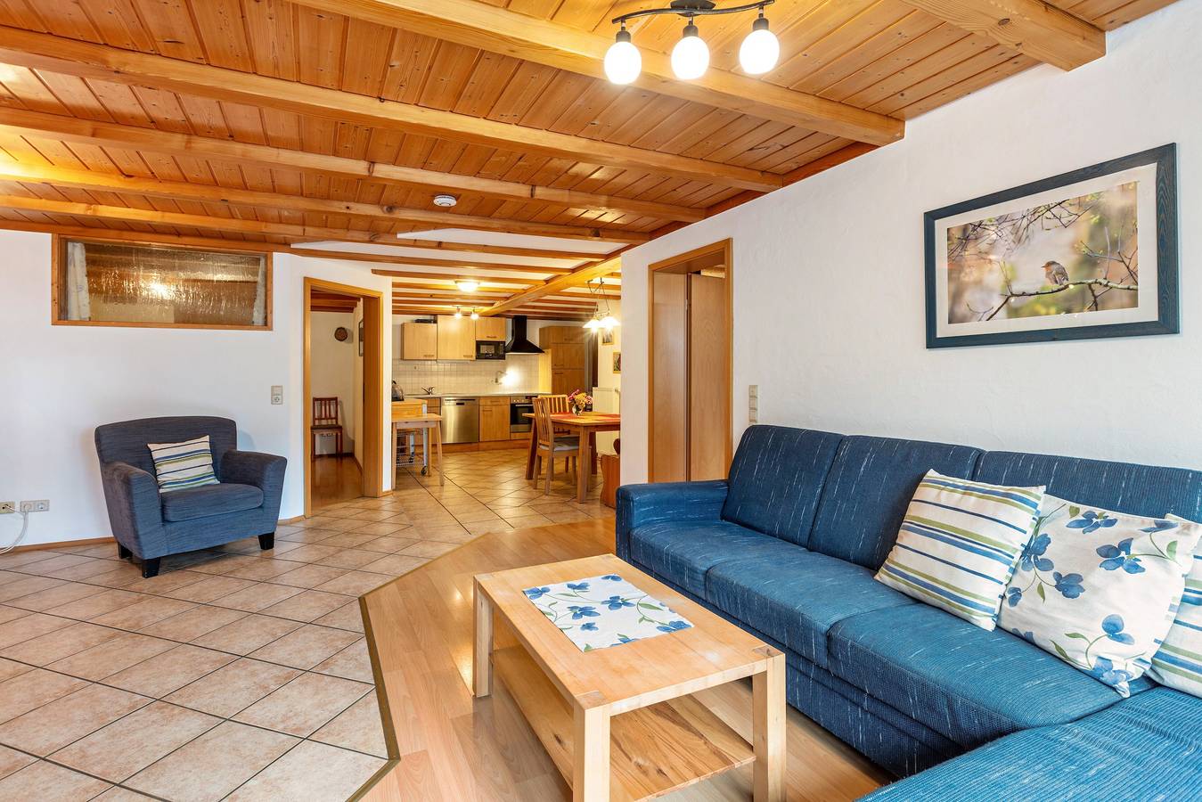 Ganze Wohnung, "Schwalbennest", die große Ferienwohnung im Erdgeschoss bietet Platz für 2 bis 5 Personen. in Dachsberg, Südschwarzwald