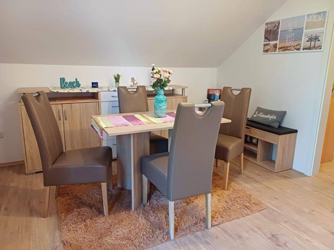 Ganze Ferienwohnung, Neu! Ferienwohnung Landblick in Nordseenähe in Westerholt, Landkreis Wittmund