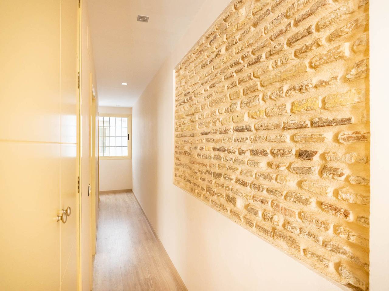 Apartamento entero, Luminoso apartamento en el centro de Sevilla - 2 dormitorios, aire acondicionado in Casco Antiguo, Sevilla