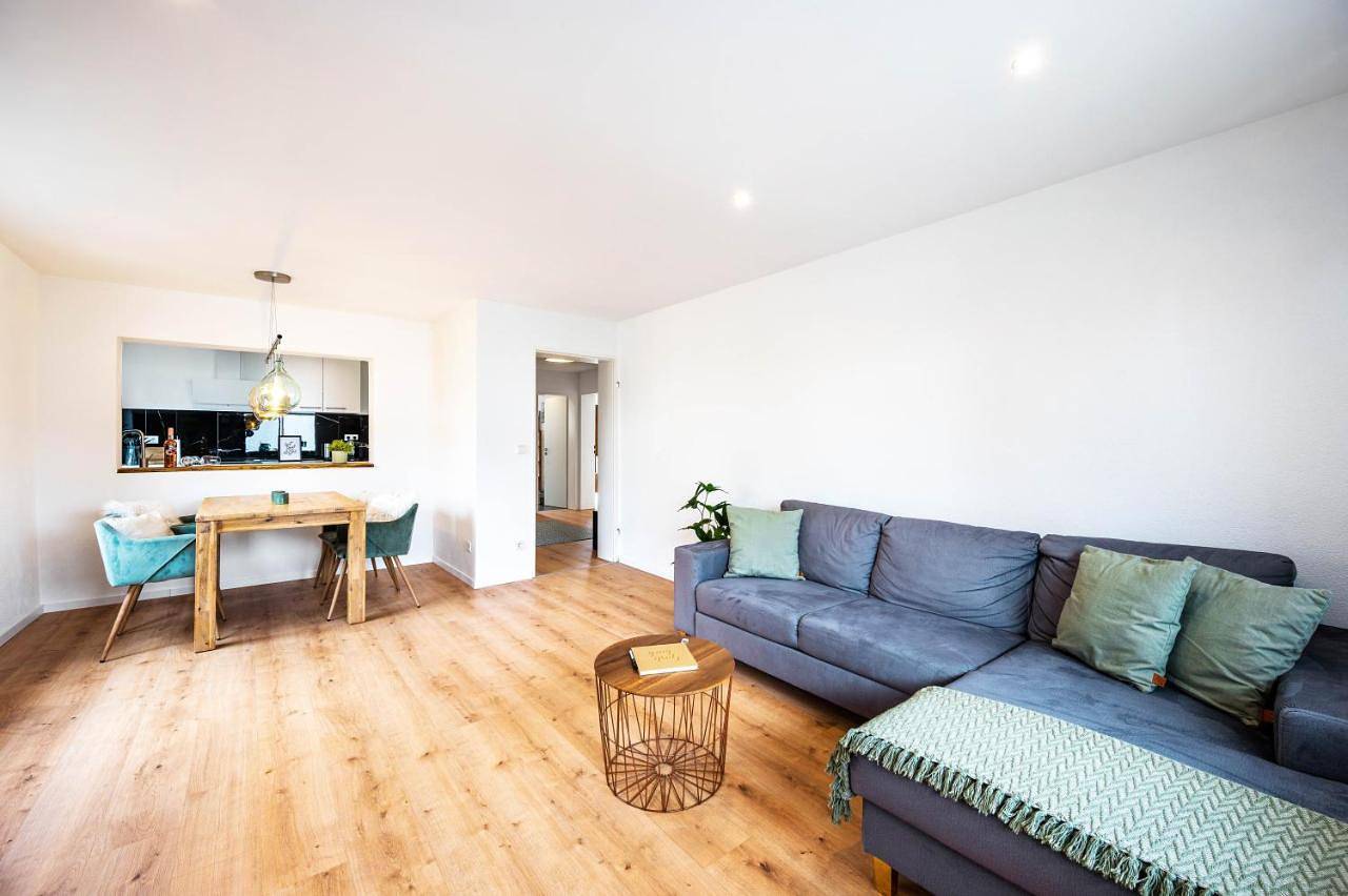 Ganze Wohnung, Two-Bedroom Apartment in Lampertheim, Bergstraße