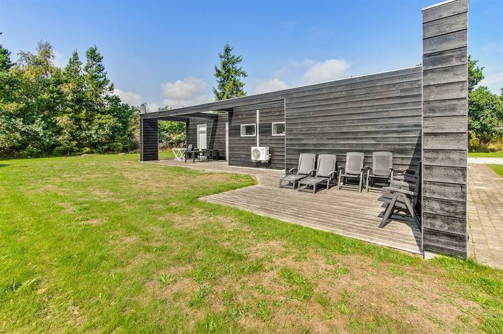 Feriehus for 6 personer, med hage, dyr tillatt i Hals