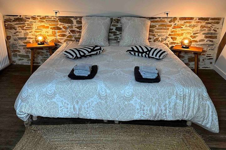 Gîte pour 2 personnes, avec jacuzzi ainsi que terrasse et jardin dans Vallons-de-l'Erdre - 2