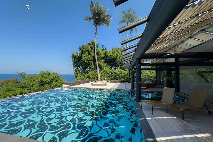 Villa for 10 people in Brazil